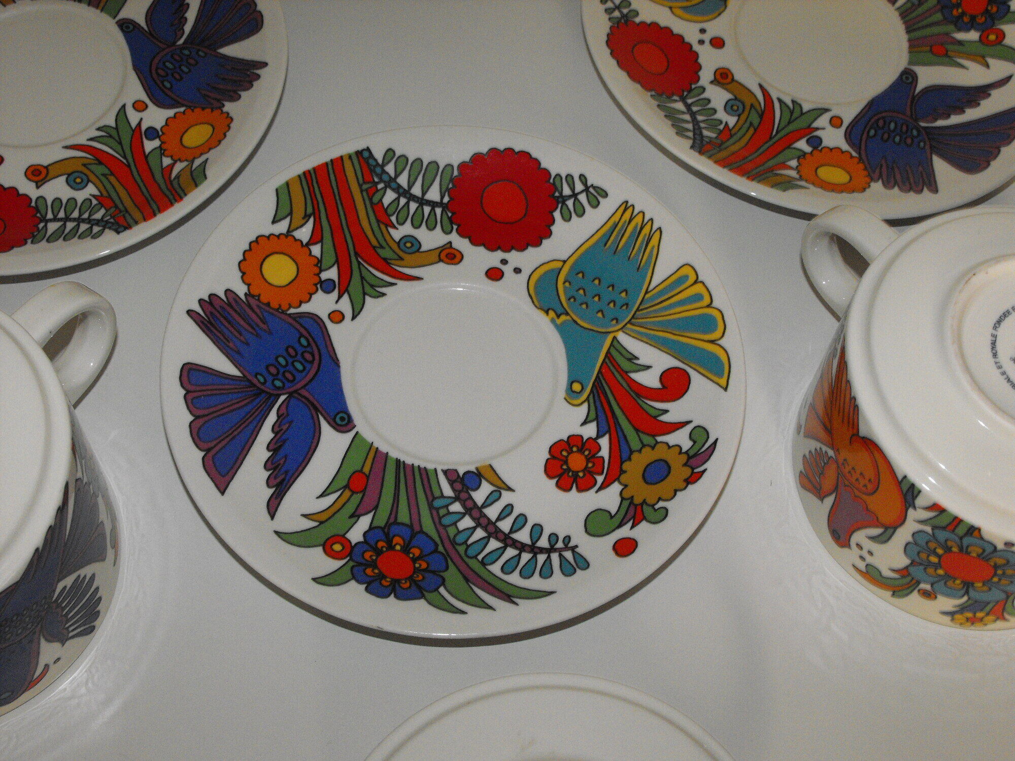 Set 2 cups and under cups to chocolate acapulco de villeroy & boch + 1 offered.