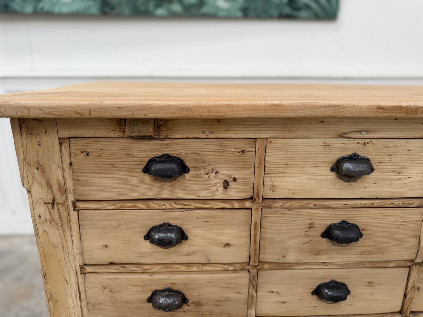 Trade cabinet with 18 drawers from 1900