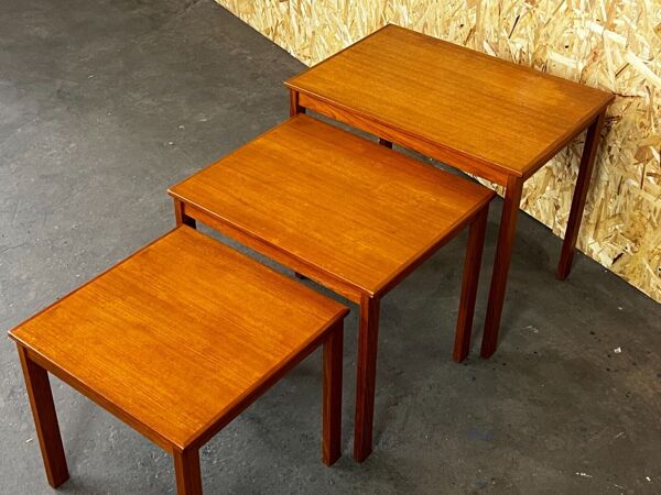 Tables gigognes en teck des années 60 années 60s danoise moderne années 60