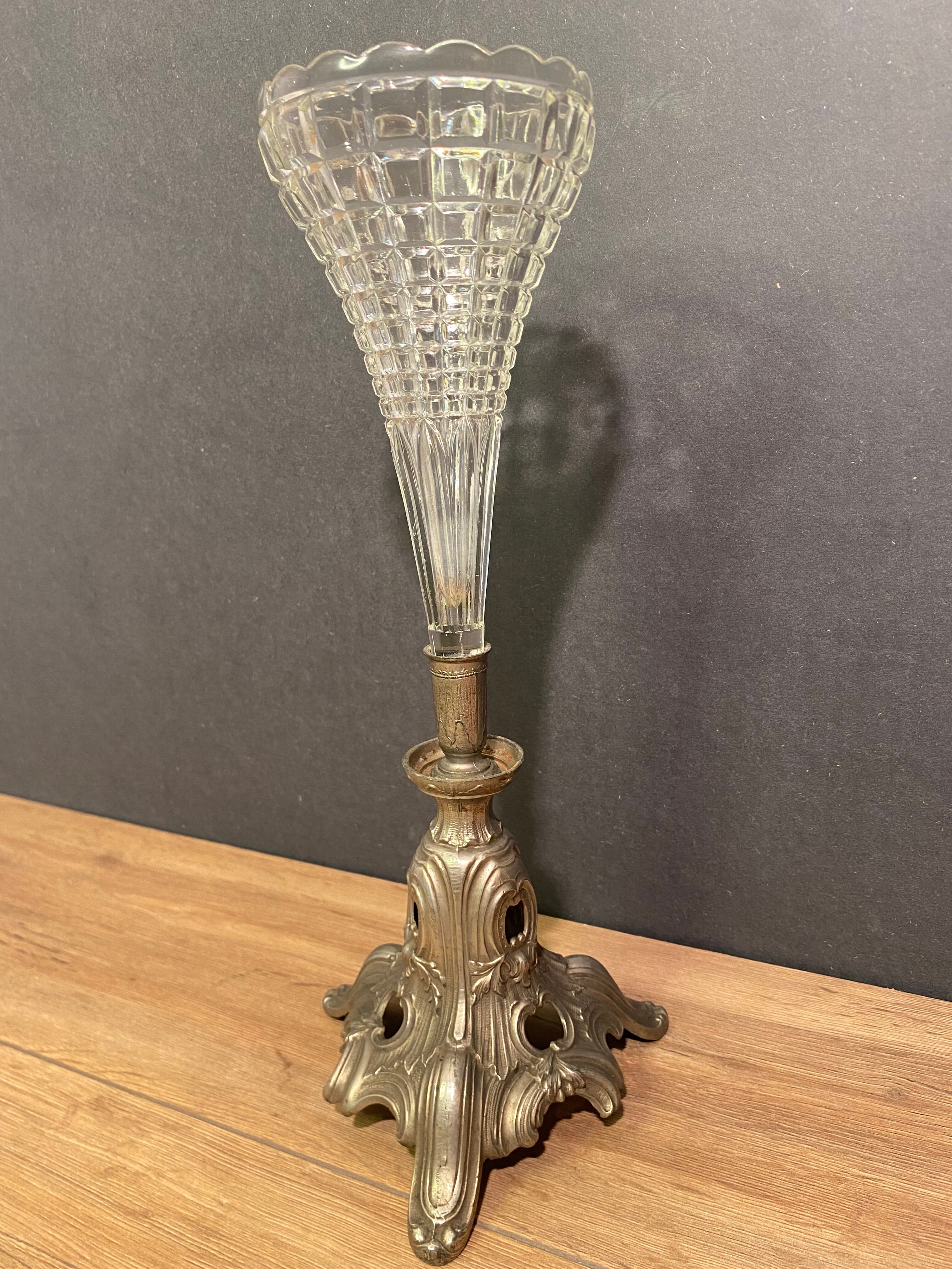 Cone vase, cut crystal bouquet (most certainly Baccarat, Saint Louis ...)