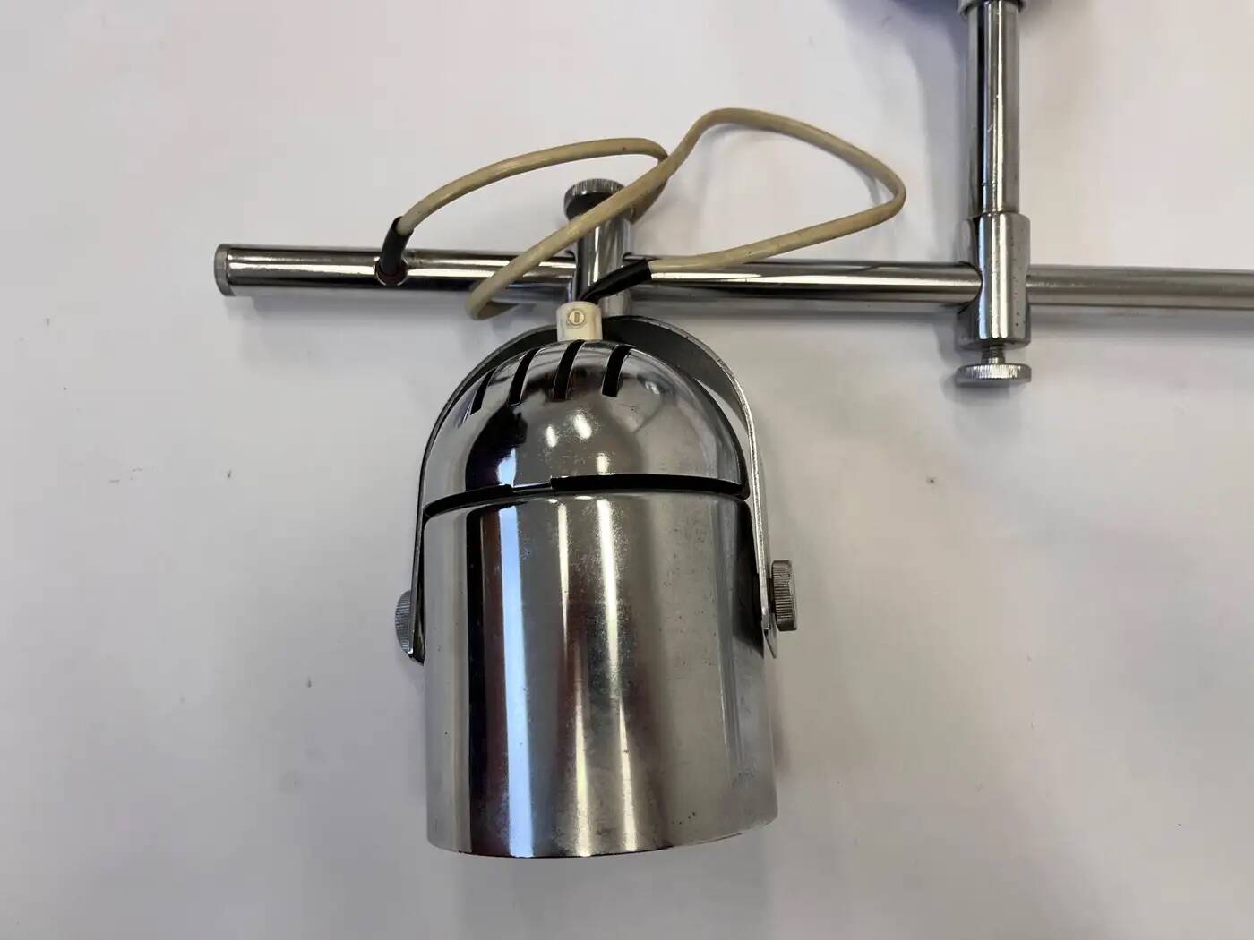 Lampe murale ou plafonnier chromée orientable, design Stanislav Indra, années 1970