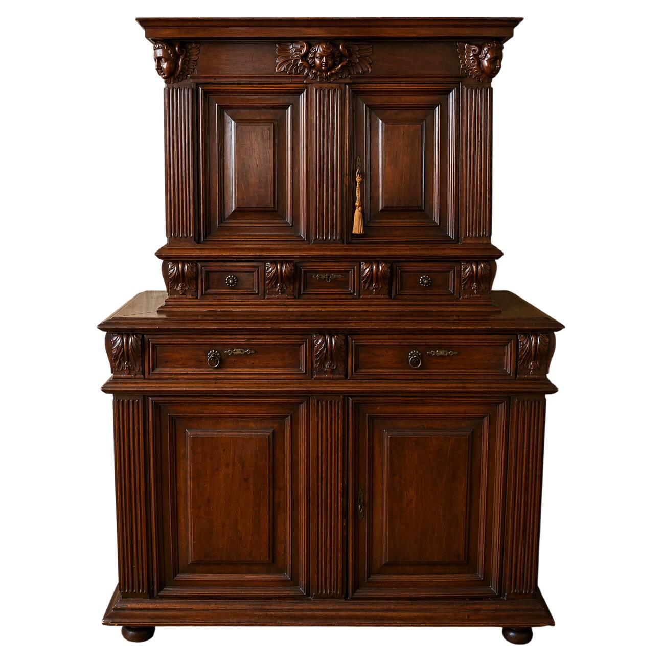 Cabinet - Buffet Deux Corps Renaissance En Noyer, XVIIe
