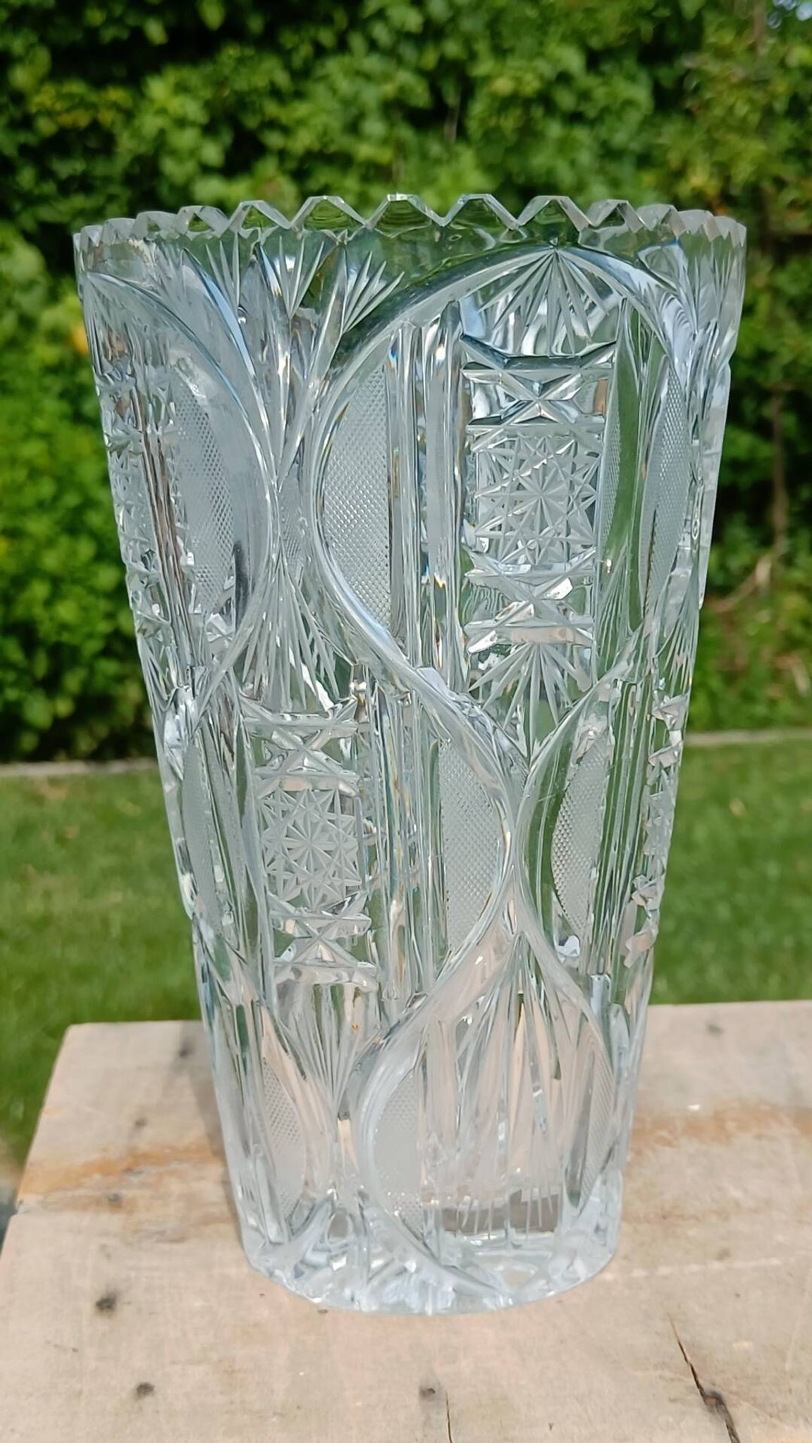 Cut glass vase in Art Deco style