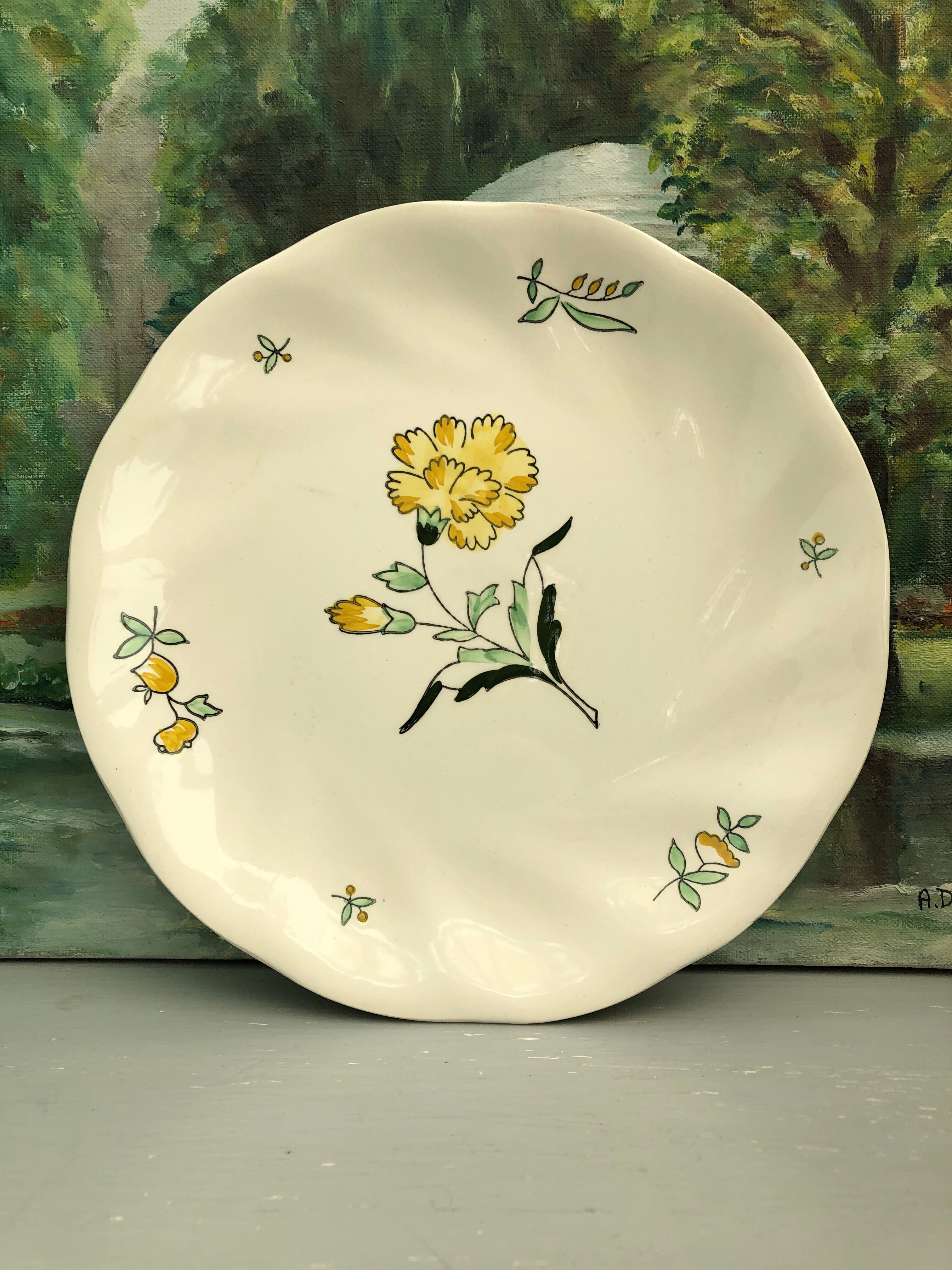 Flat plates stamped saline France