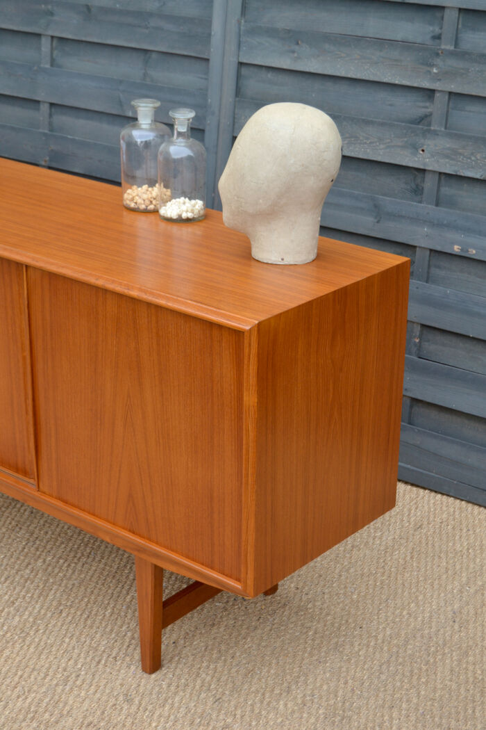 Danish sideboard to sliding doors * 165 cm