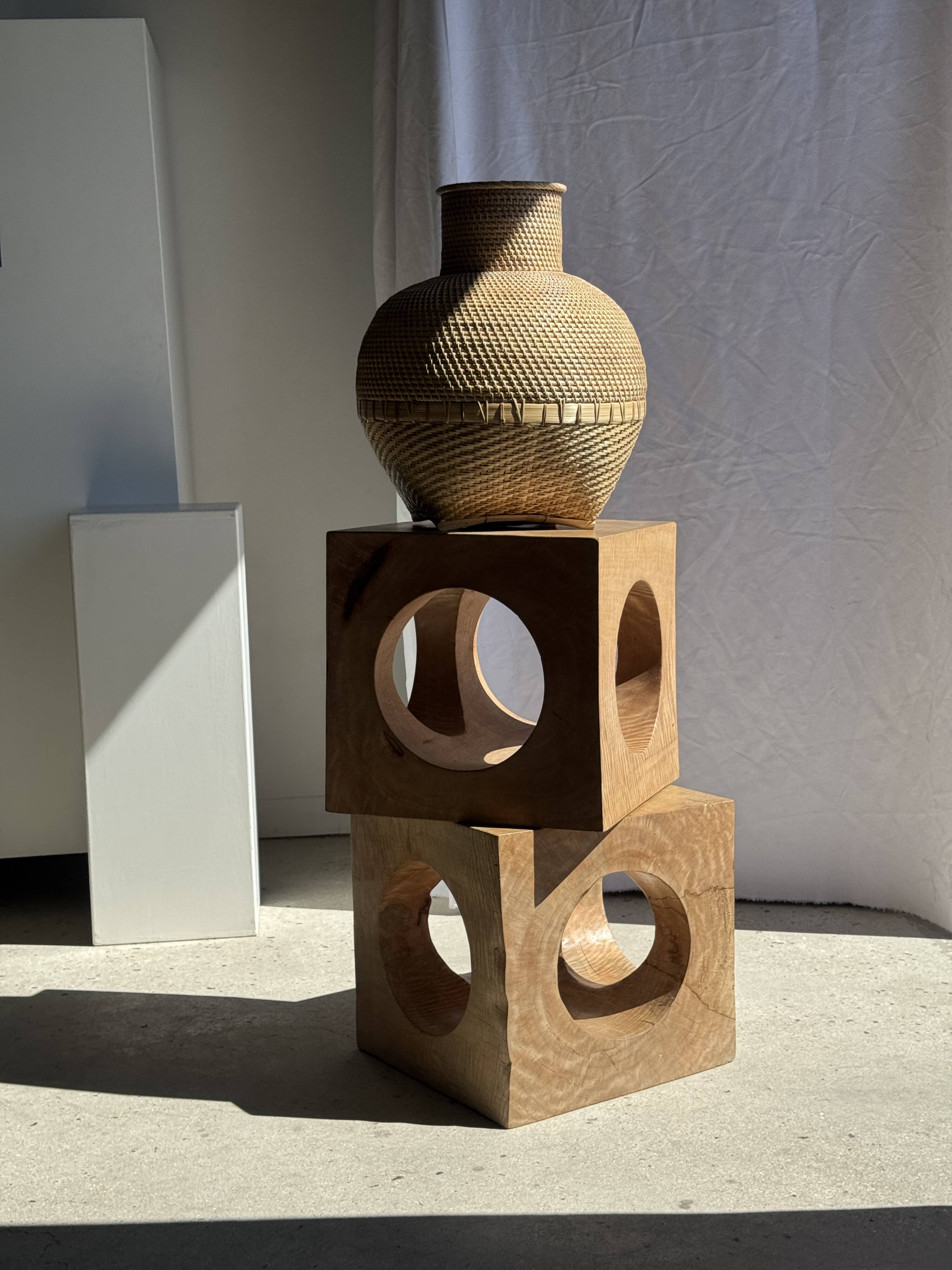 Coffee table, or openwork cubic stool in natural monoxyle mango wood H40.