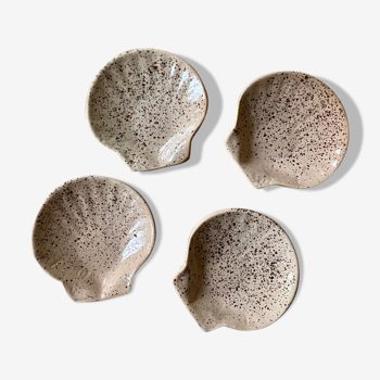 Series of 4 sandstone shell cups