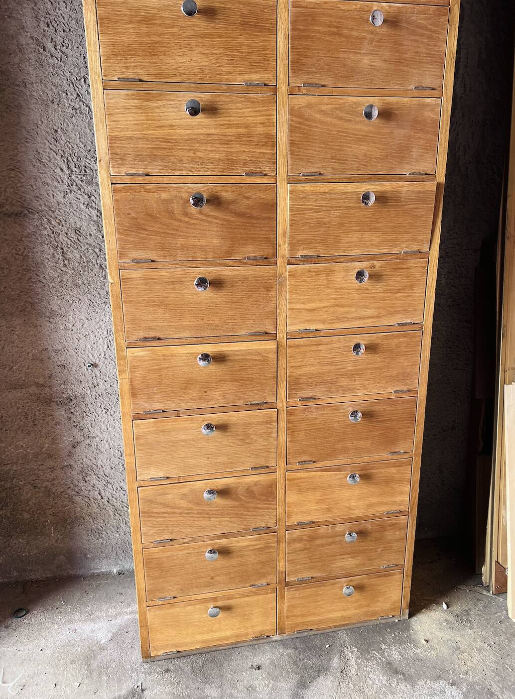 Un Meuble De Notaire / Métier Double Colonnes à Clapet (Restaurer)