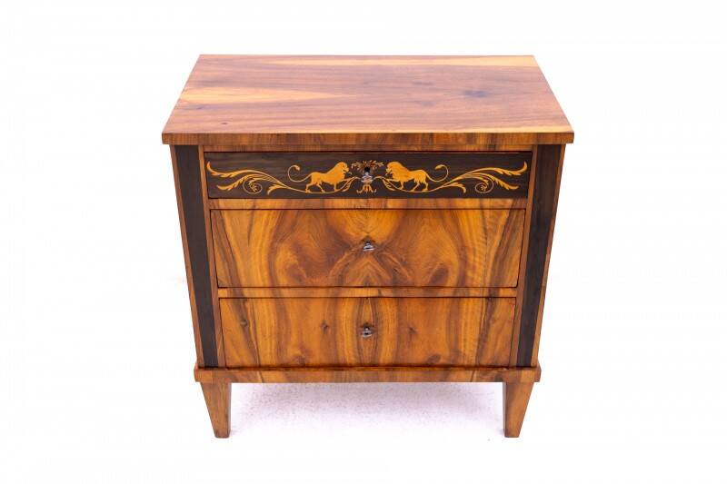 Commode en noyer unique, Allemagne, vers 1890. Après restauration.