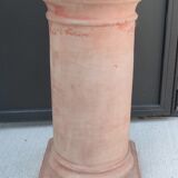 Ancienne colonne en terre cuite