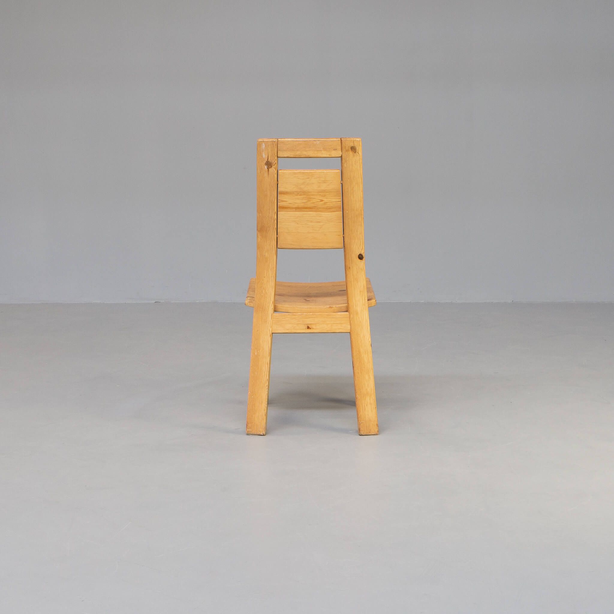 Ensemble de chaises de salle à manger en bois de pin des années 70 / 4