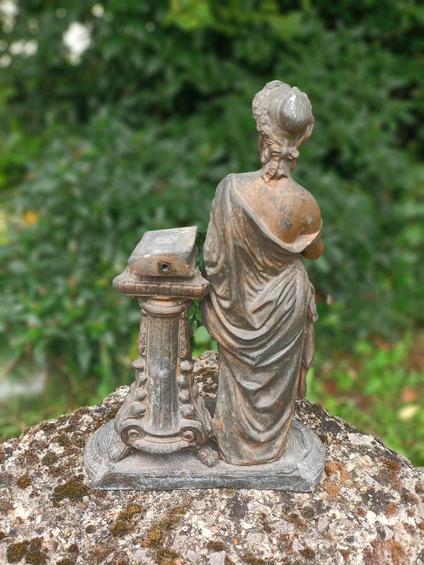 Statue
