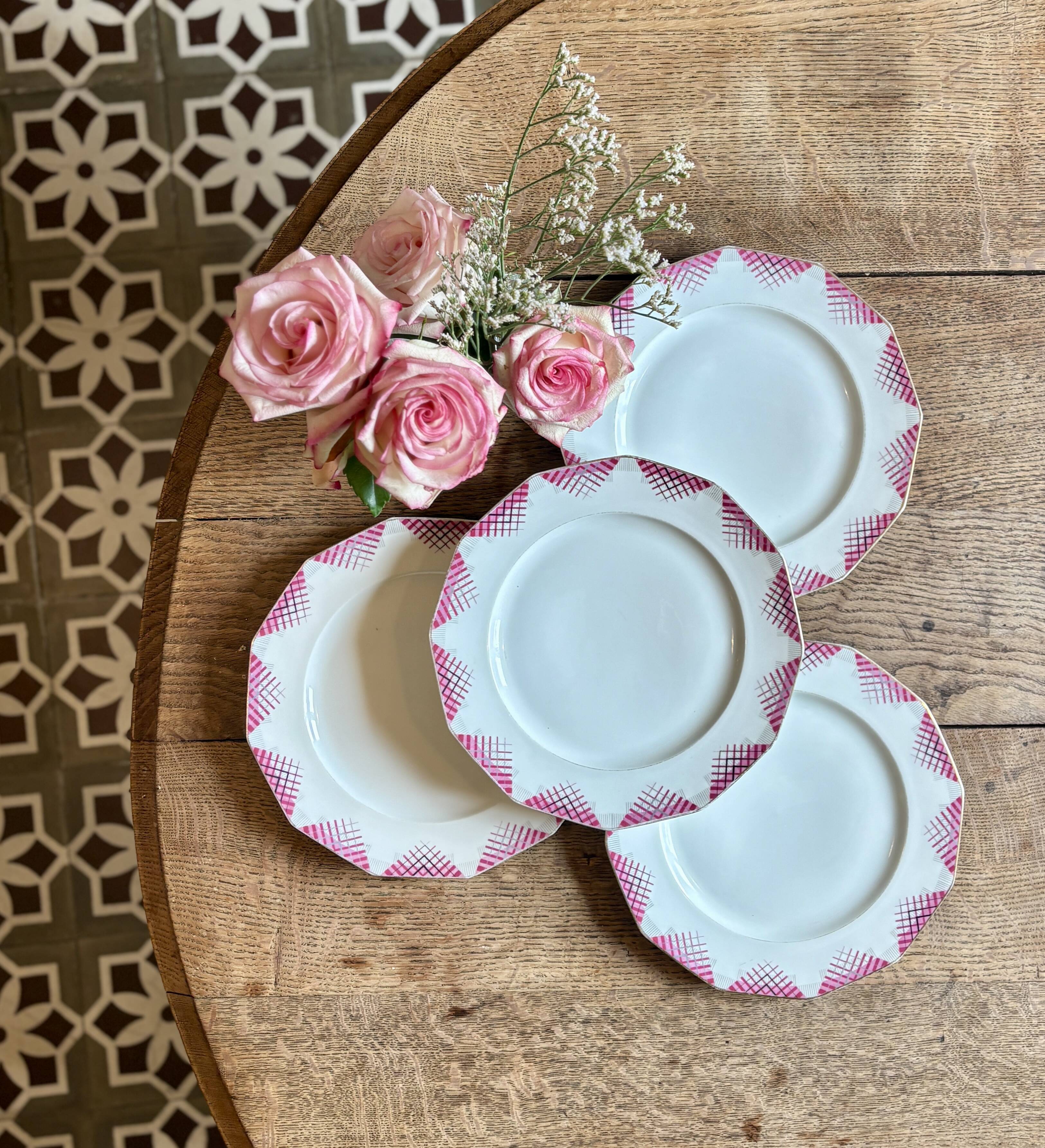 Set of 4 vintage flat plates in Limoges porcelain