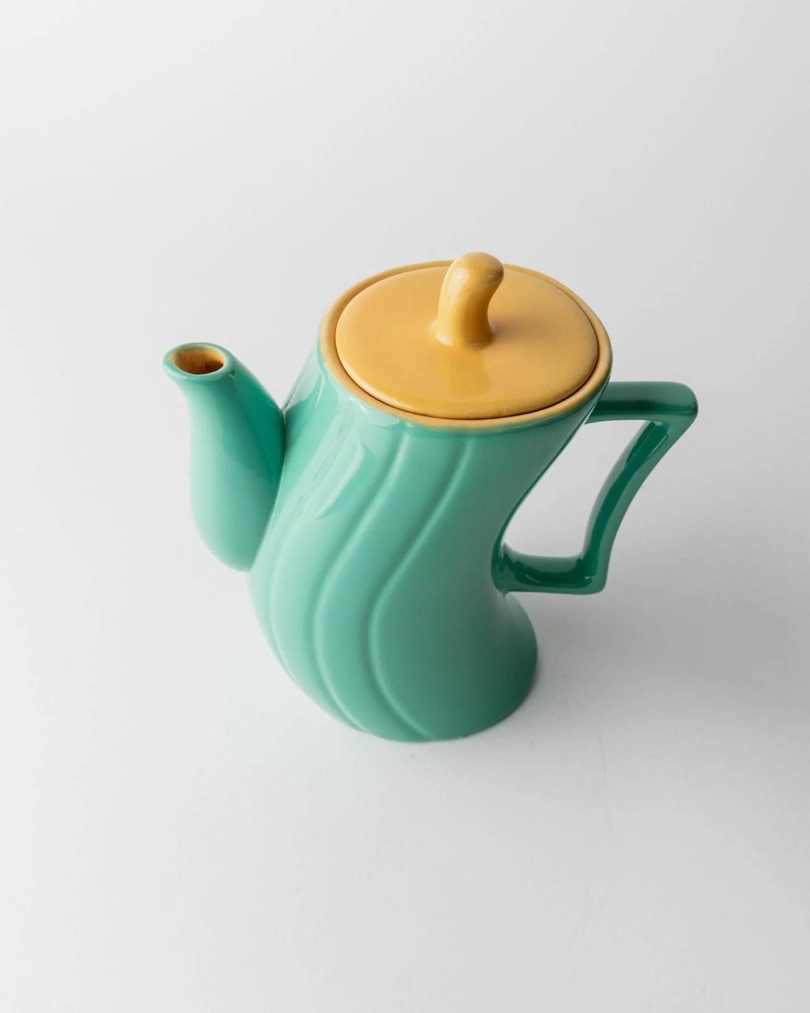 Théière en céramique turquoise par Massimo Iosa Ghini pour Naj Oleari – Couvercle jaune, flair postmoderne Memphis, années 1980.