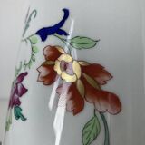 Vista Alegre porcelain covered pot with floral decoration in the style of the Compagnie des Indes