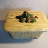 Biscuit tin in barbotine