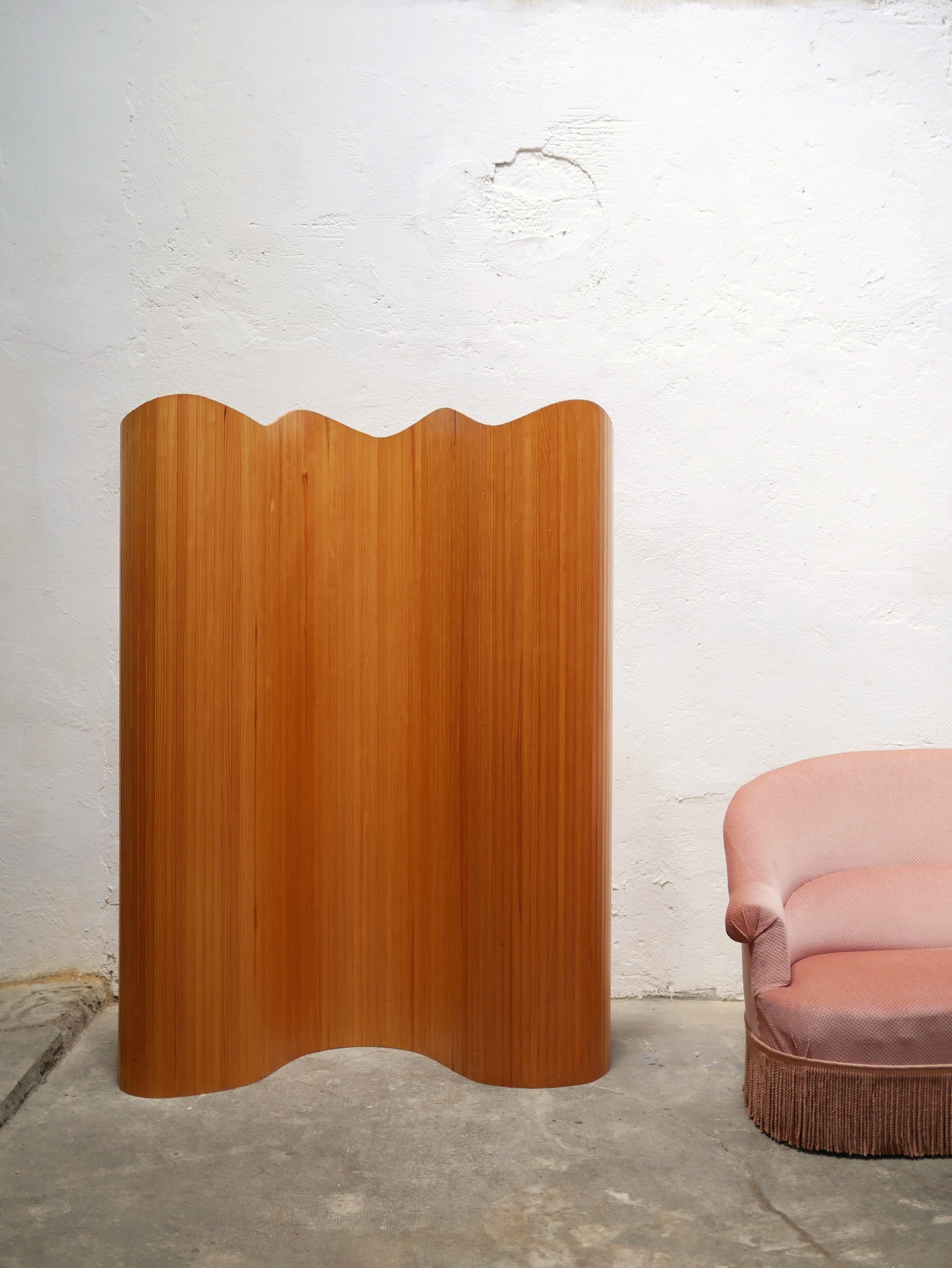 Vintage wooden screen published by Habitat