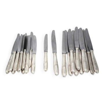 Ercuis Artois, 24 knives, 12 dinner + 12 dessert, cheese in silver-plated metal.
