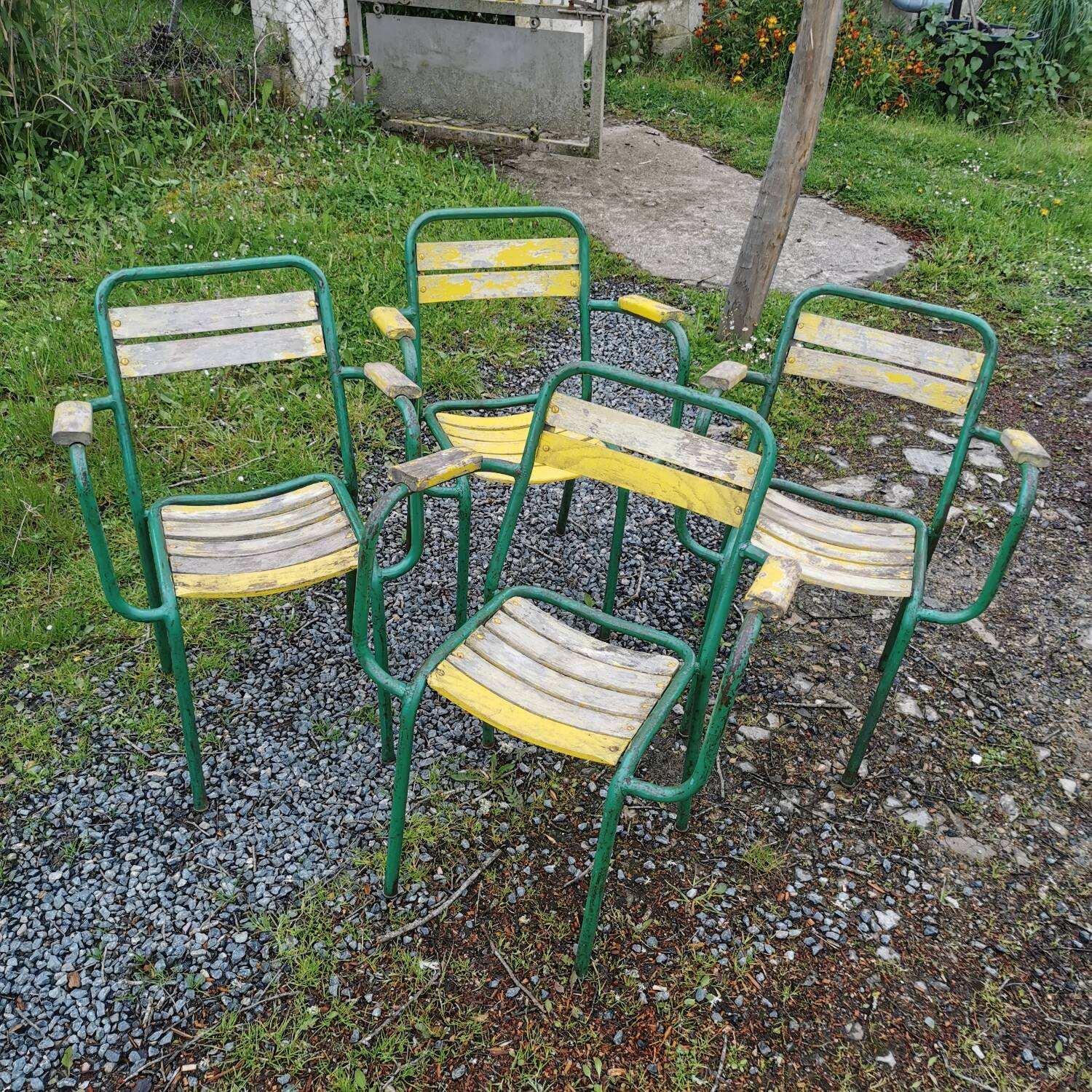 Set of 4 metal bistro chairs tolix style