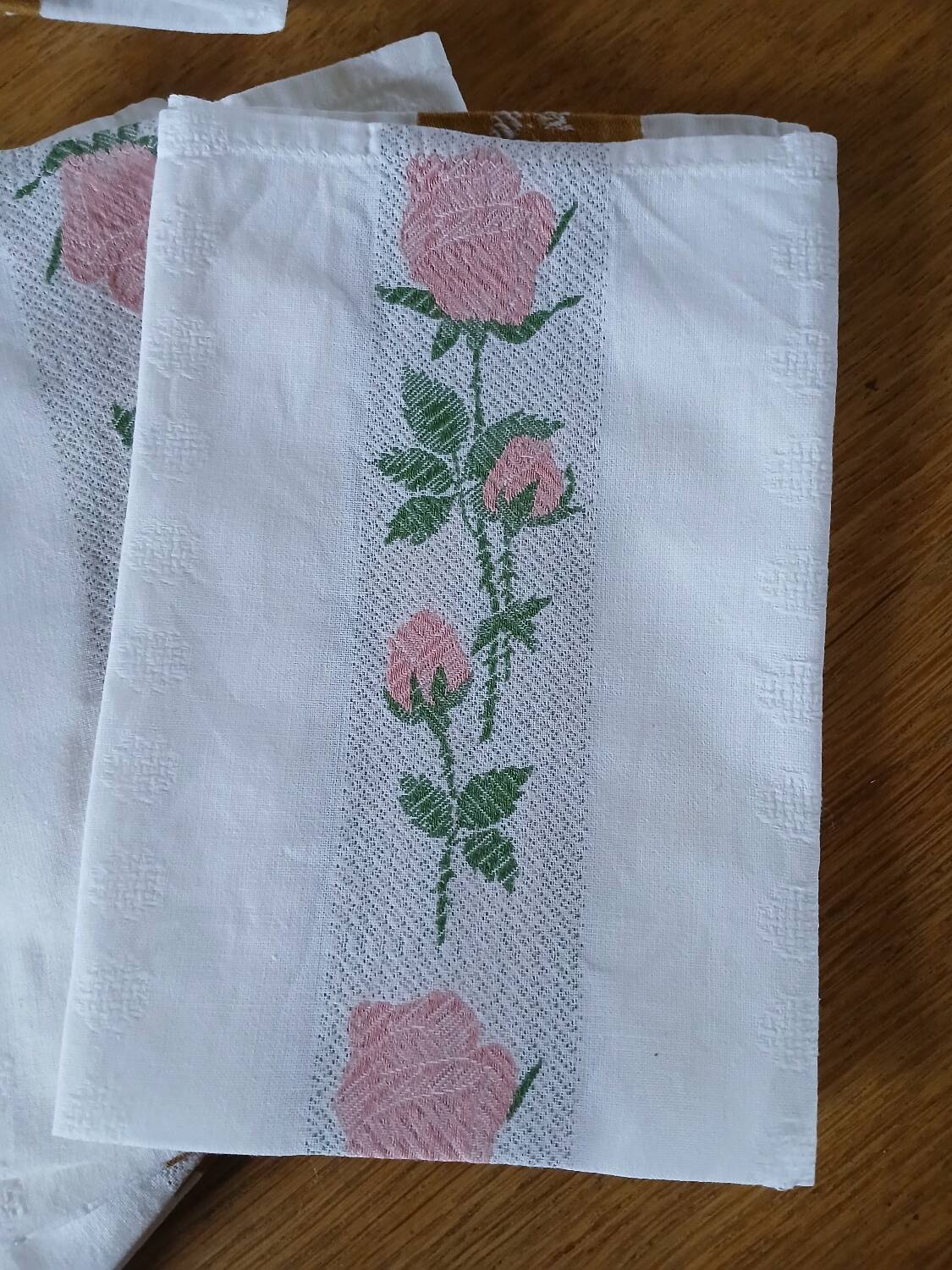 12 vintage napkins