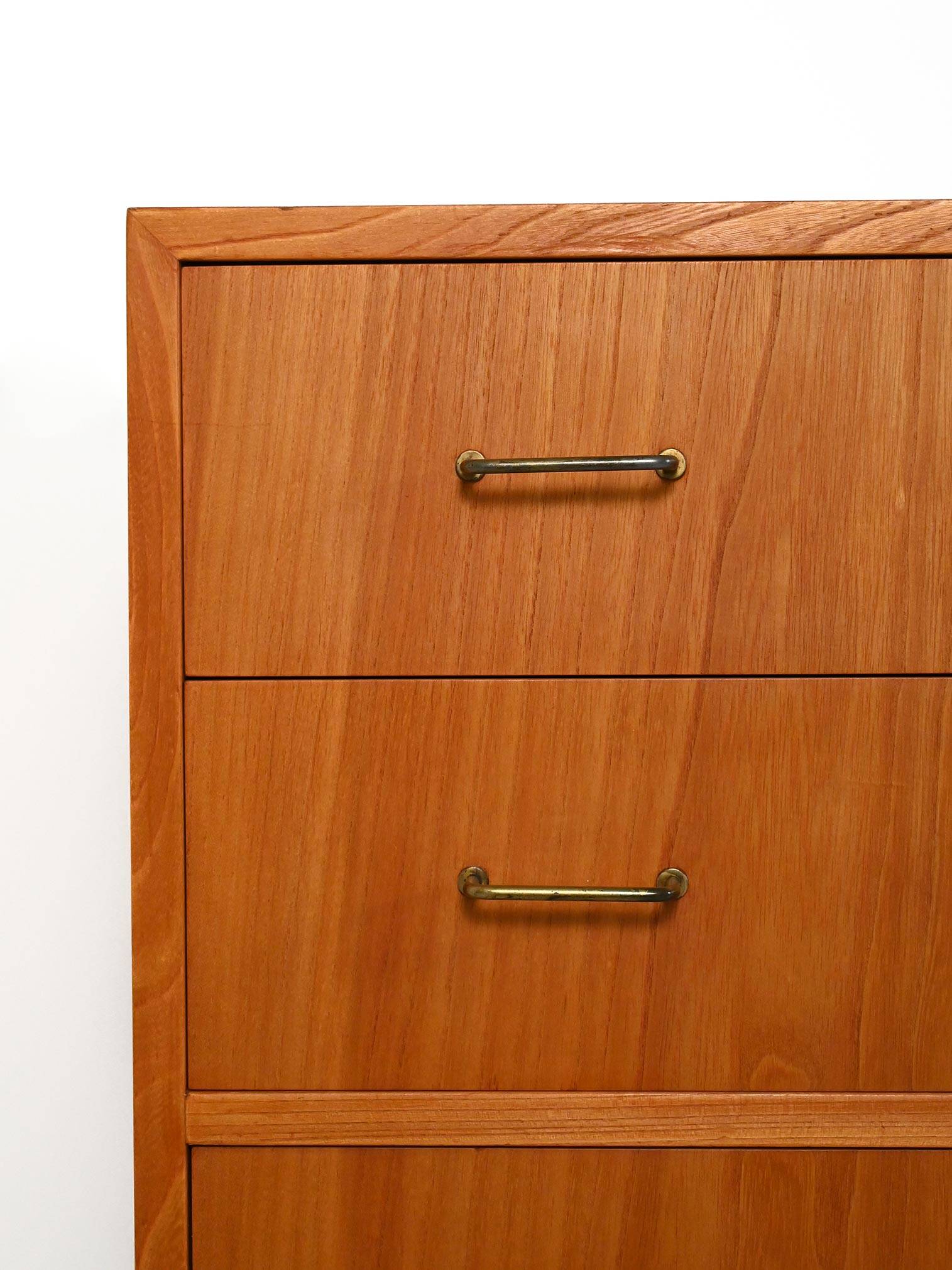 Scandinavian elm chest of drawers, 1950s