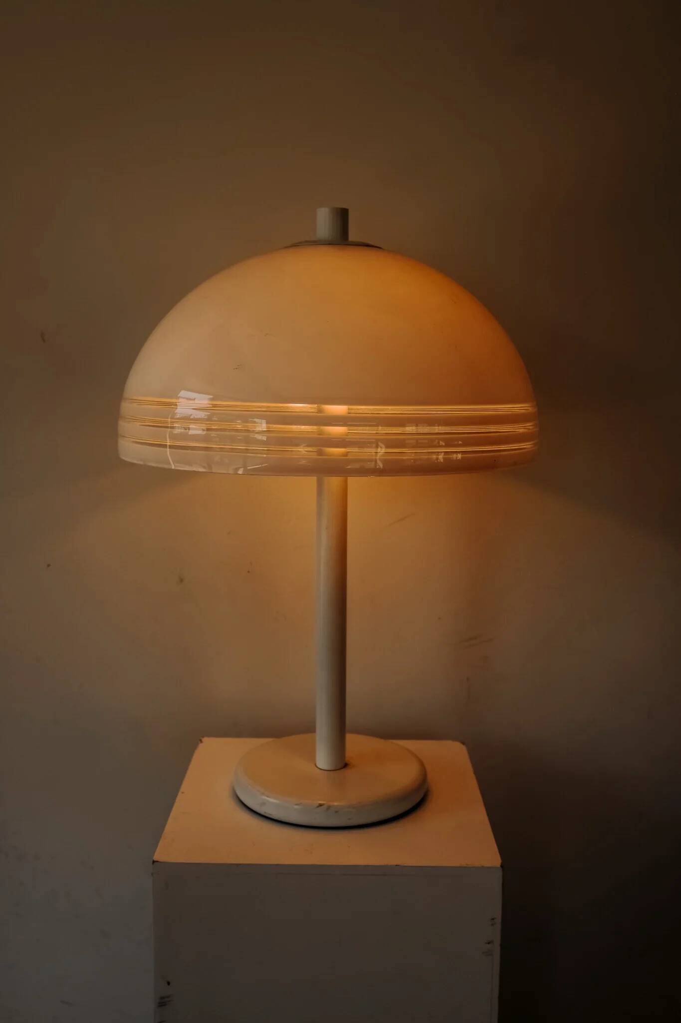 Dijkstra mushroom table lamp with plexiglass shade, 1970s