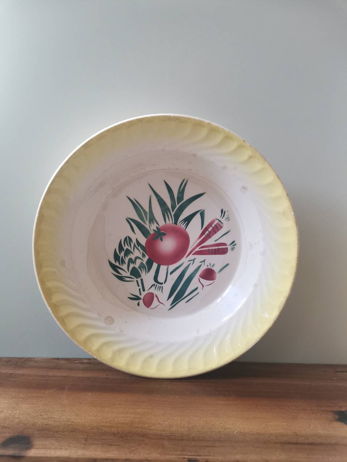 Grand plat service creux vintage motif légumes Sarreguemines Digoin France 9540