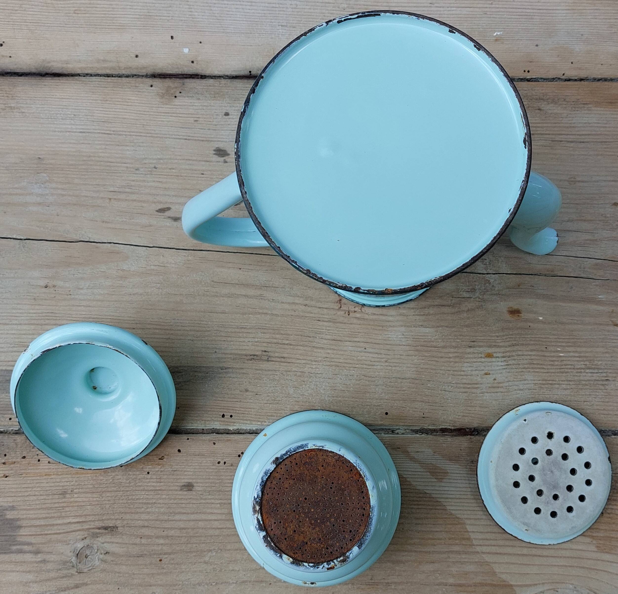 Water-green enamelled coffee maker