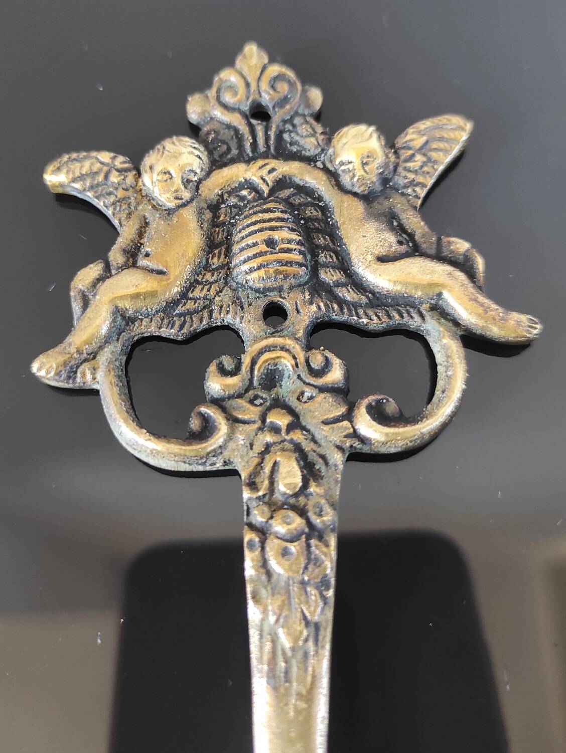 Vintage brass wall hooks / coat hooks Cherubs Baroque
