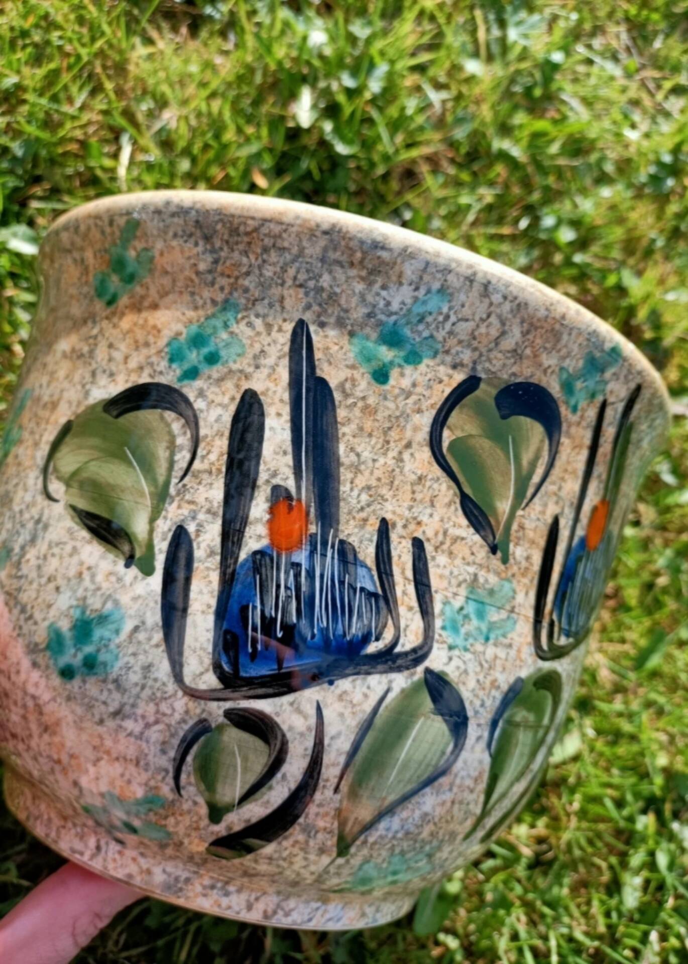 Vase / Flower pot ~ Vallauris 💐