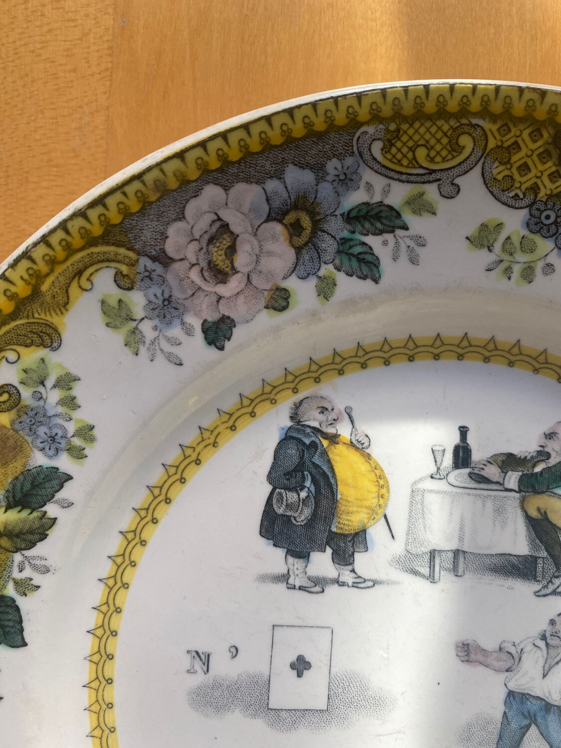 Choisy le roi - rare pair of polychrome rebus plates