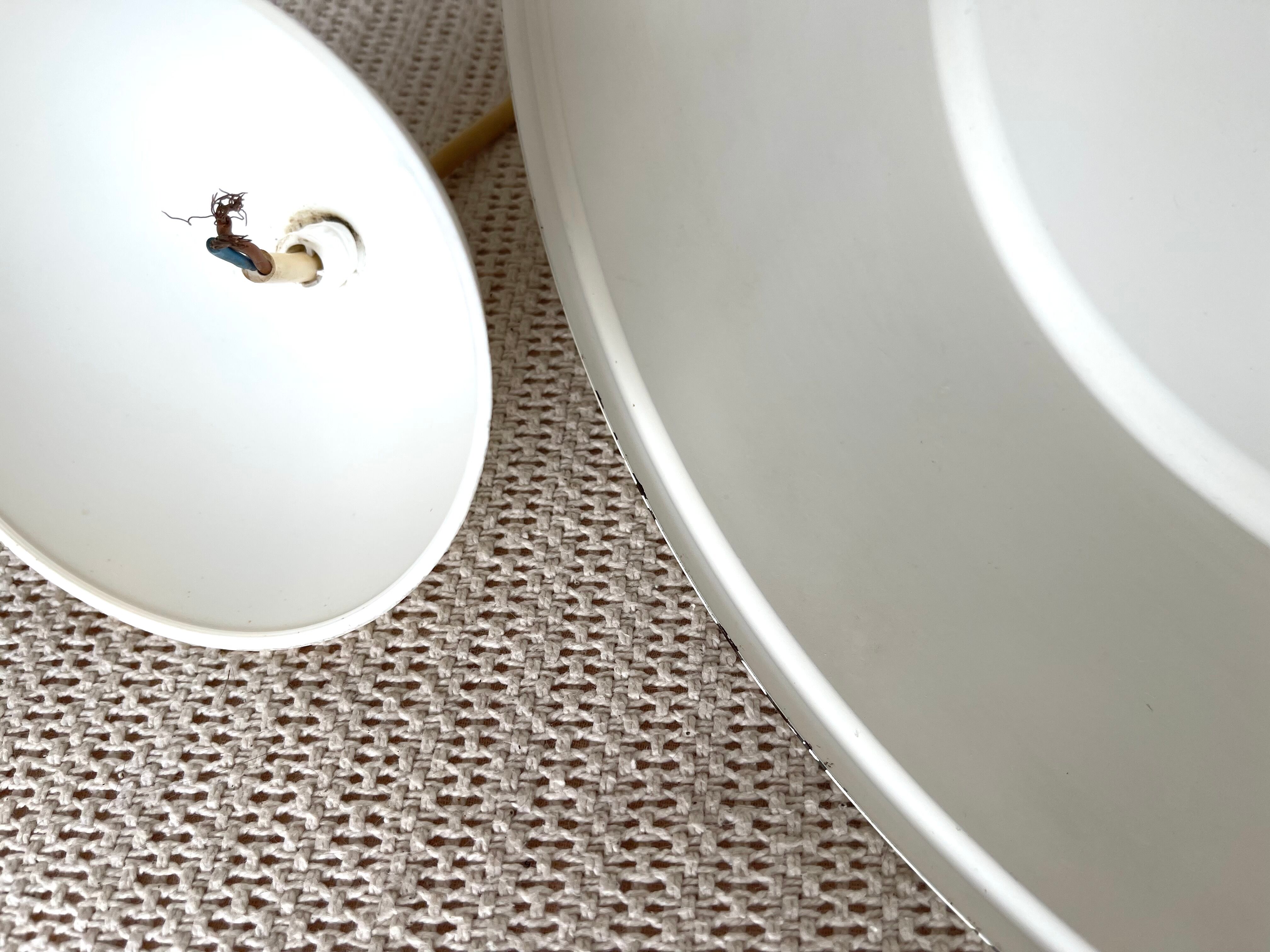 Metal suspension 1980