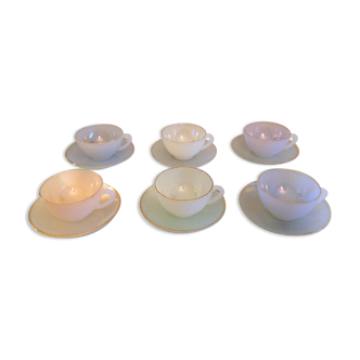 Suite of six cups in polychrome opaline Arcopal 60s/70s