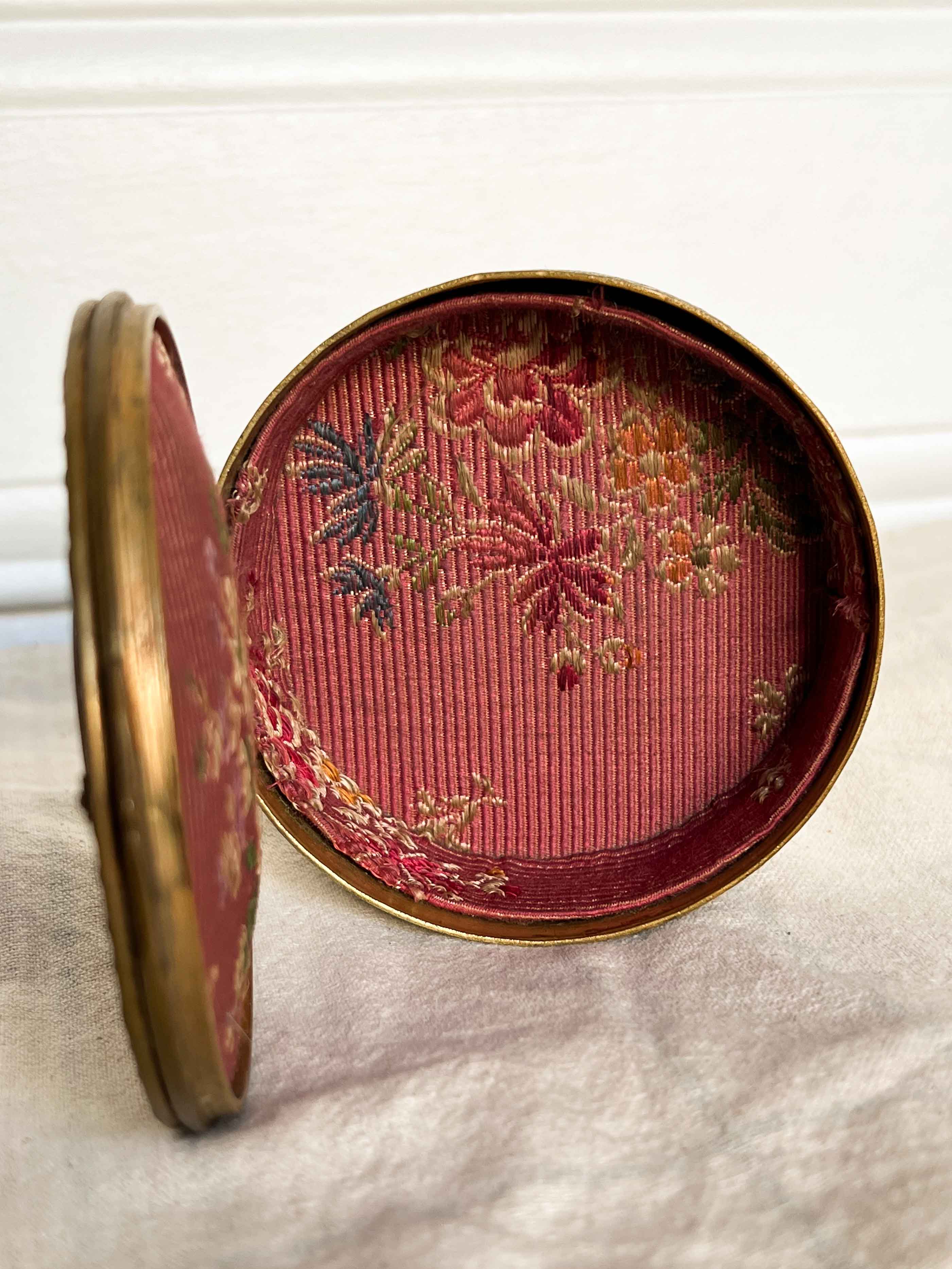 Round brass jewelry box