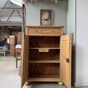 Chic country-style buffet (renovated)