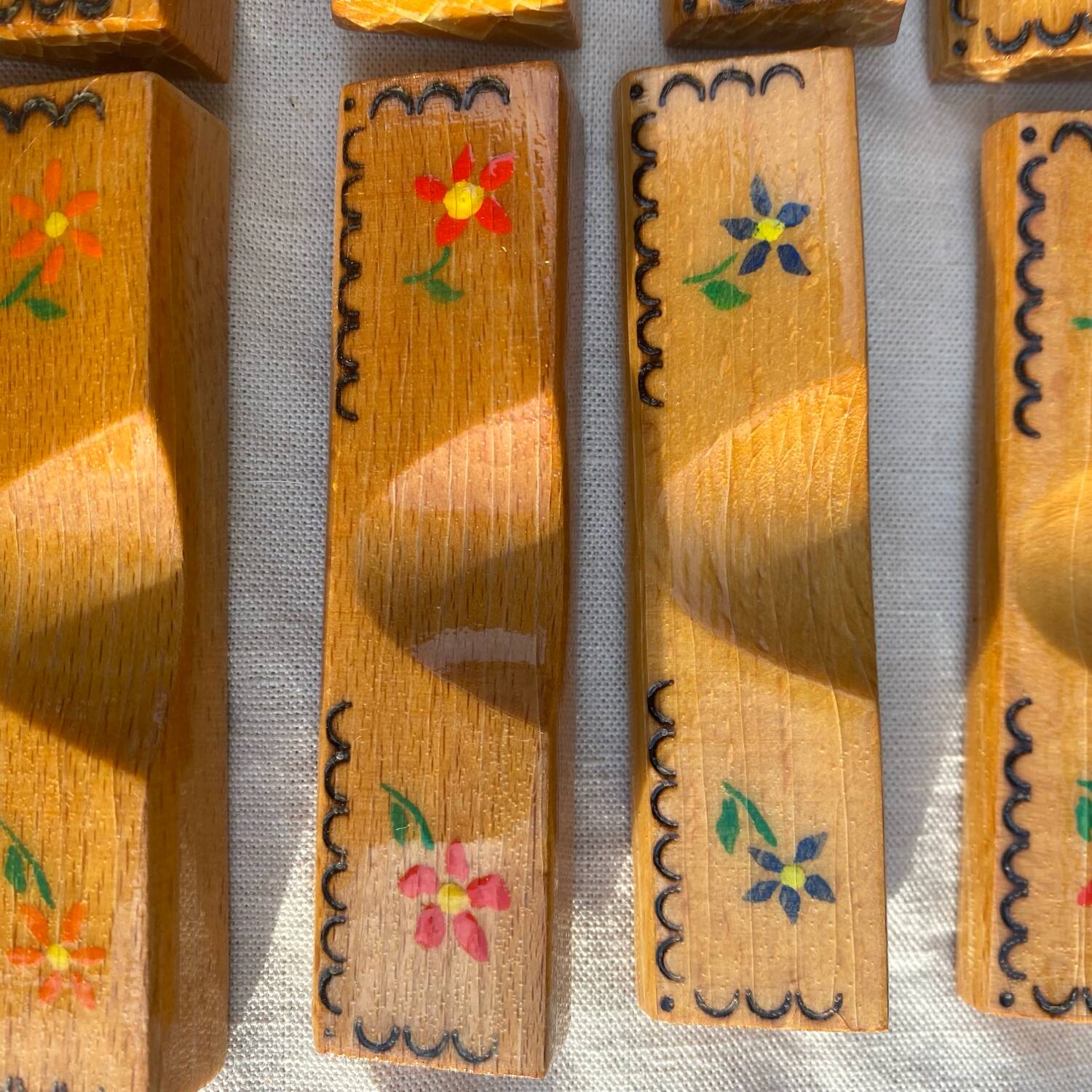 Wooden knife holder, vintage craftsmanship