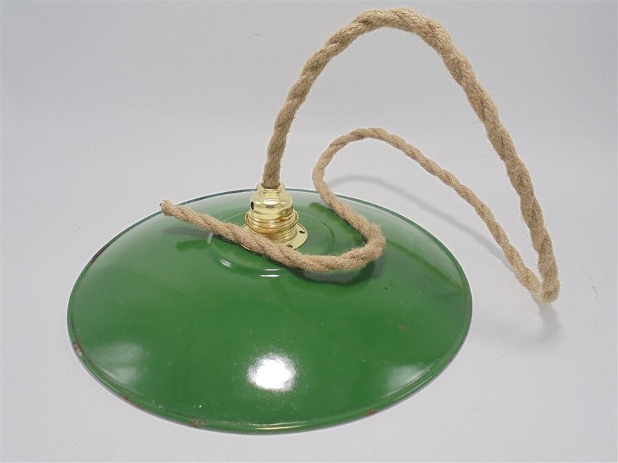 Enamelled sheet metal suspension