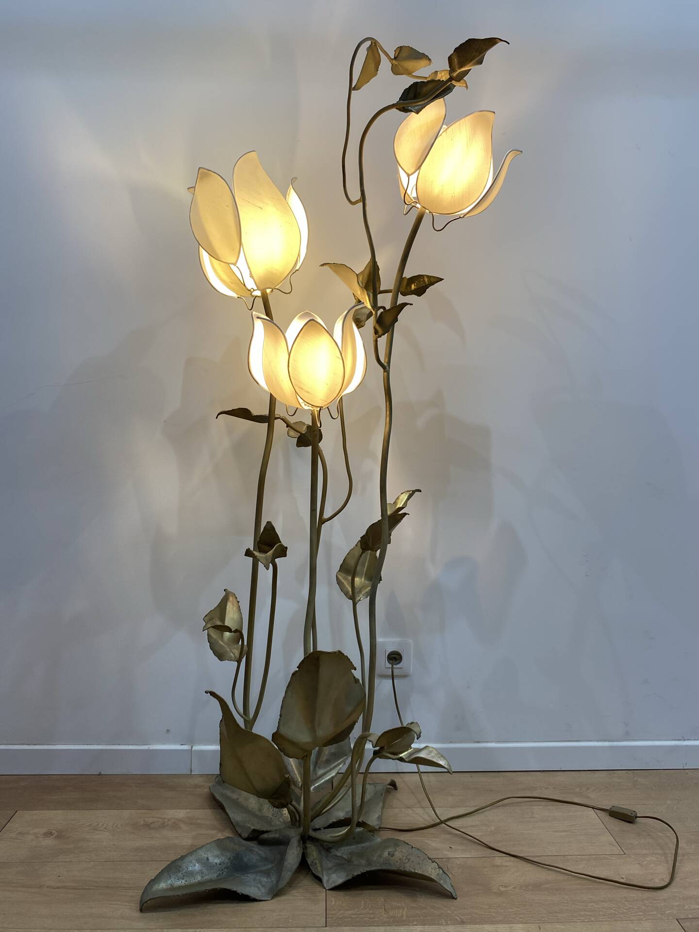 Lampadaire fleurs de lotus