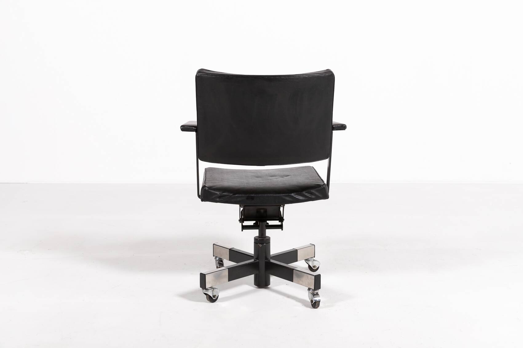 Gispen desk chair Model 1637 by AR Cordemeyer