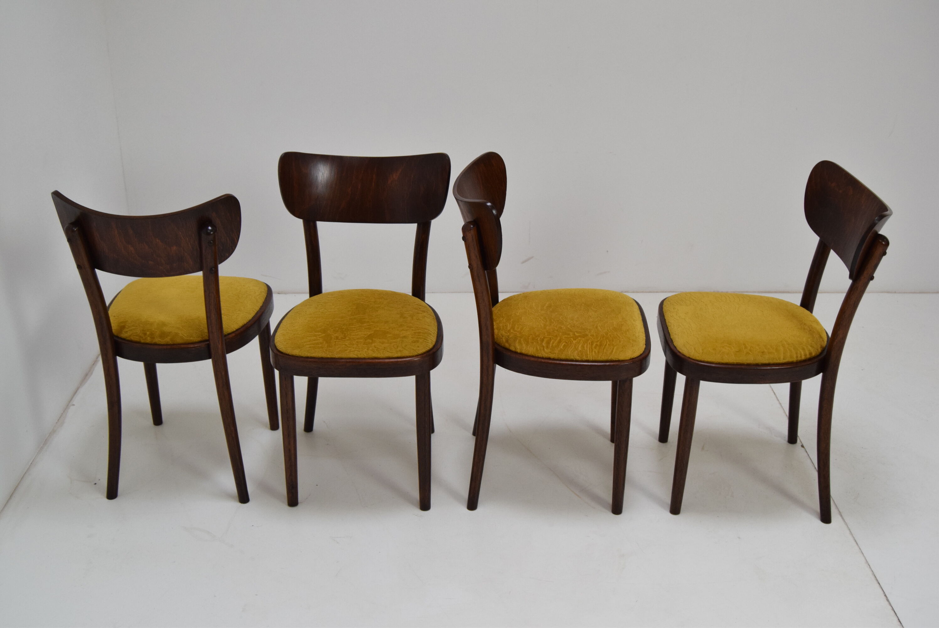 Set of four chairs, Ton, 1960
