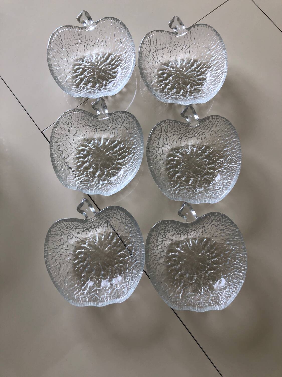 Salad bowl and 6 apple ramekins in vintage chiseled glass