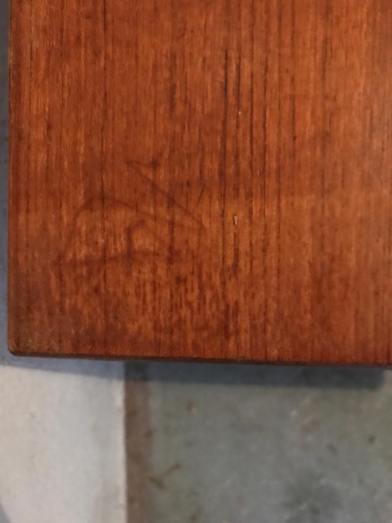 Sofa tip coffee table