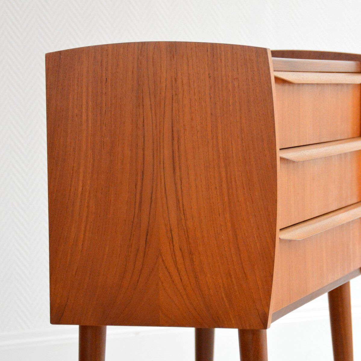 Small chest of drawers Scandinavian teak 1960 vintage