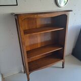 Small old wooden library / Bibus
