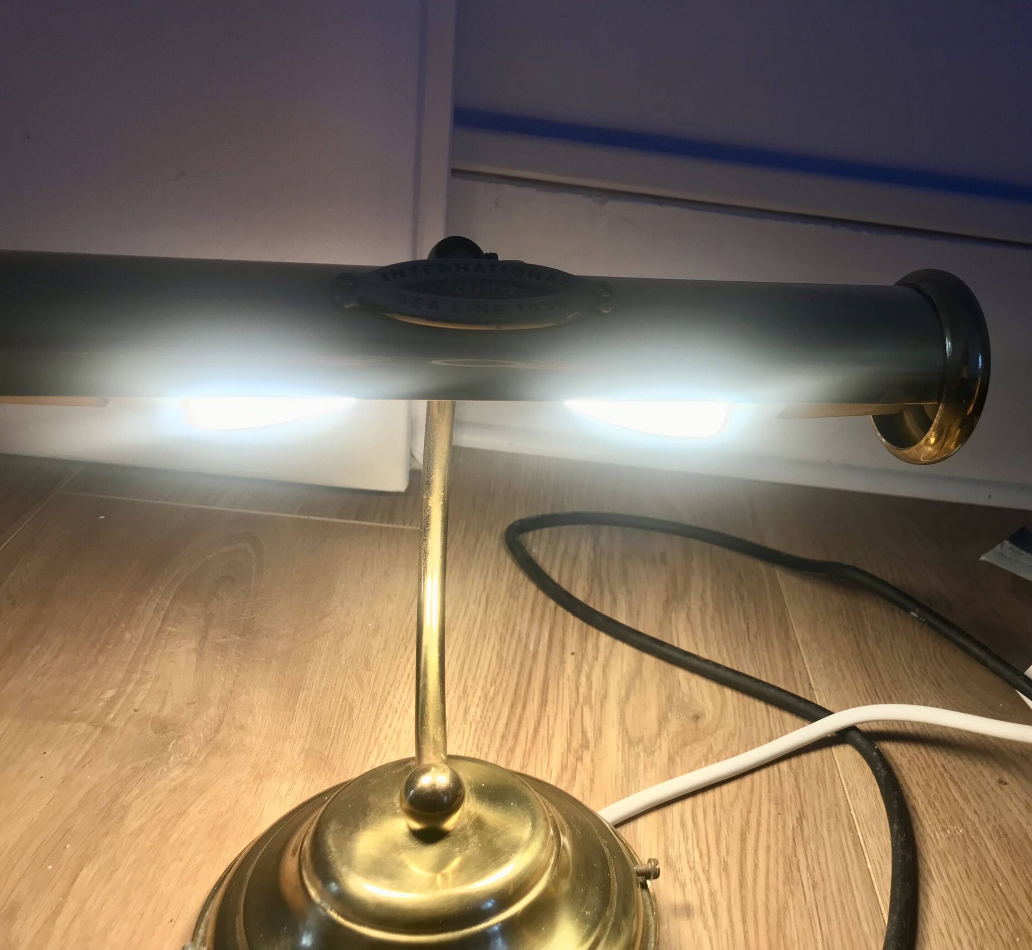 Magnificent antique wall lamp of Notary/Banker/Articulated Piano in brass.