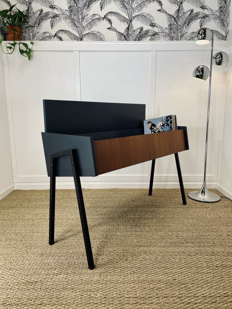 Console knitting furniture restored