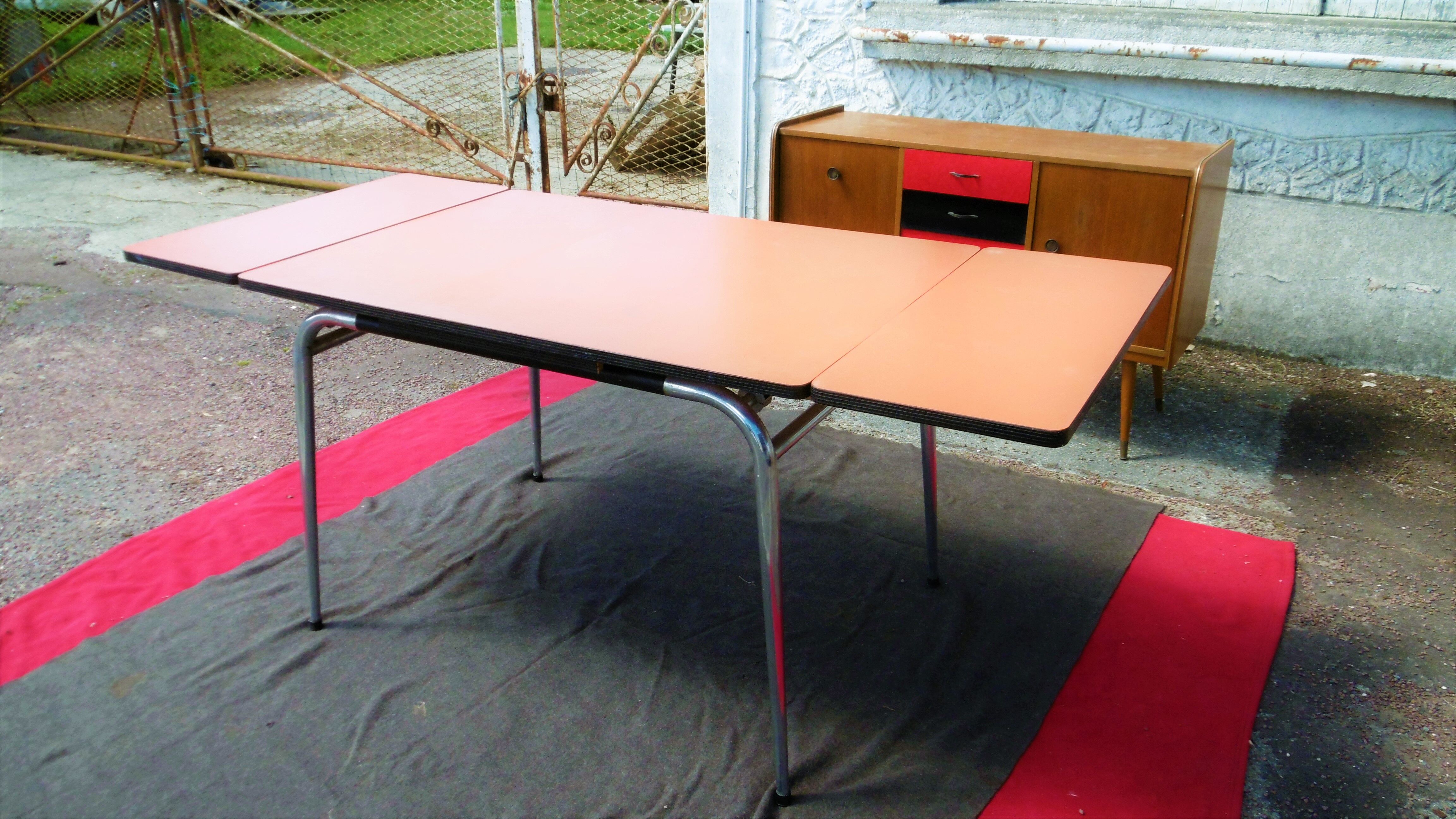 Formica table orange