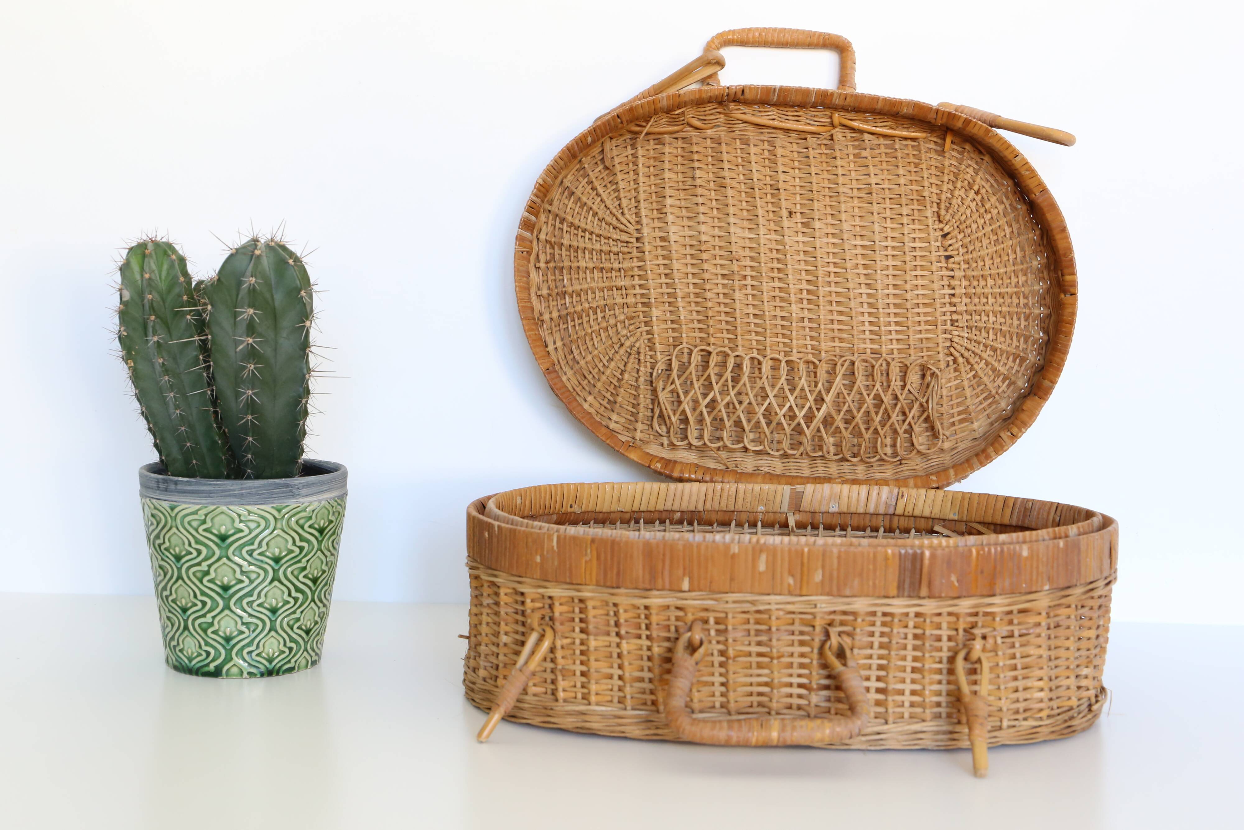 Oval Wicker suitcase