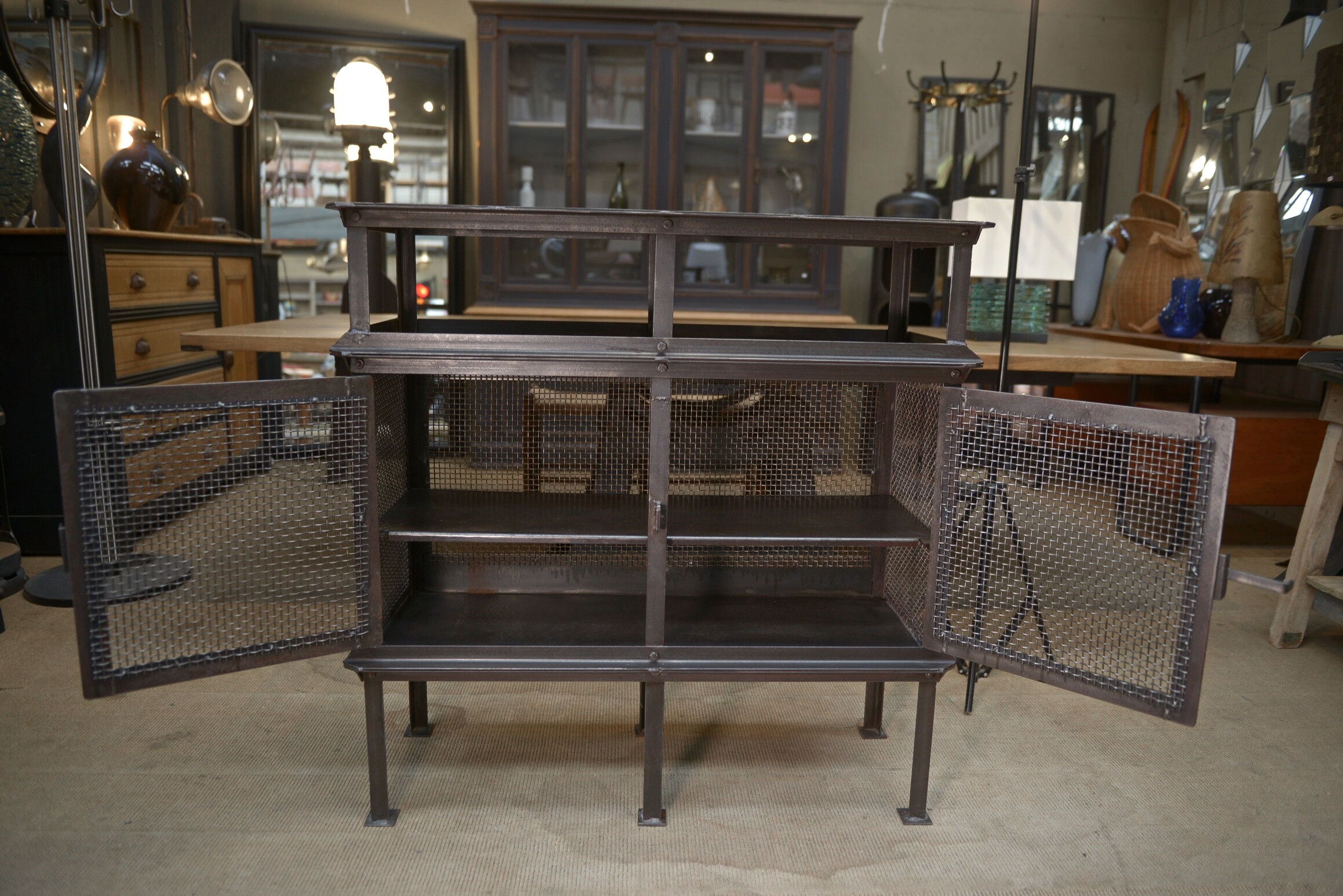 Metal mesh furniture SNCF 1940