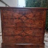 Commode style Louis Philippe en noyer